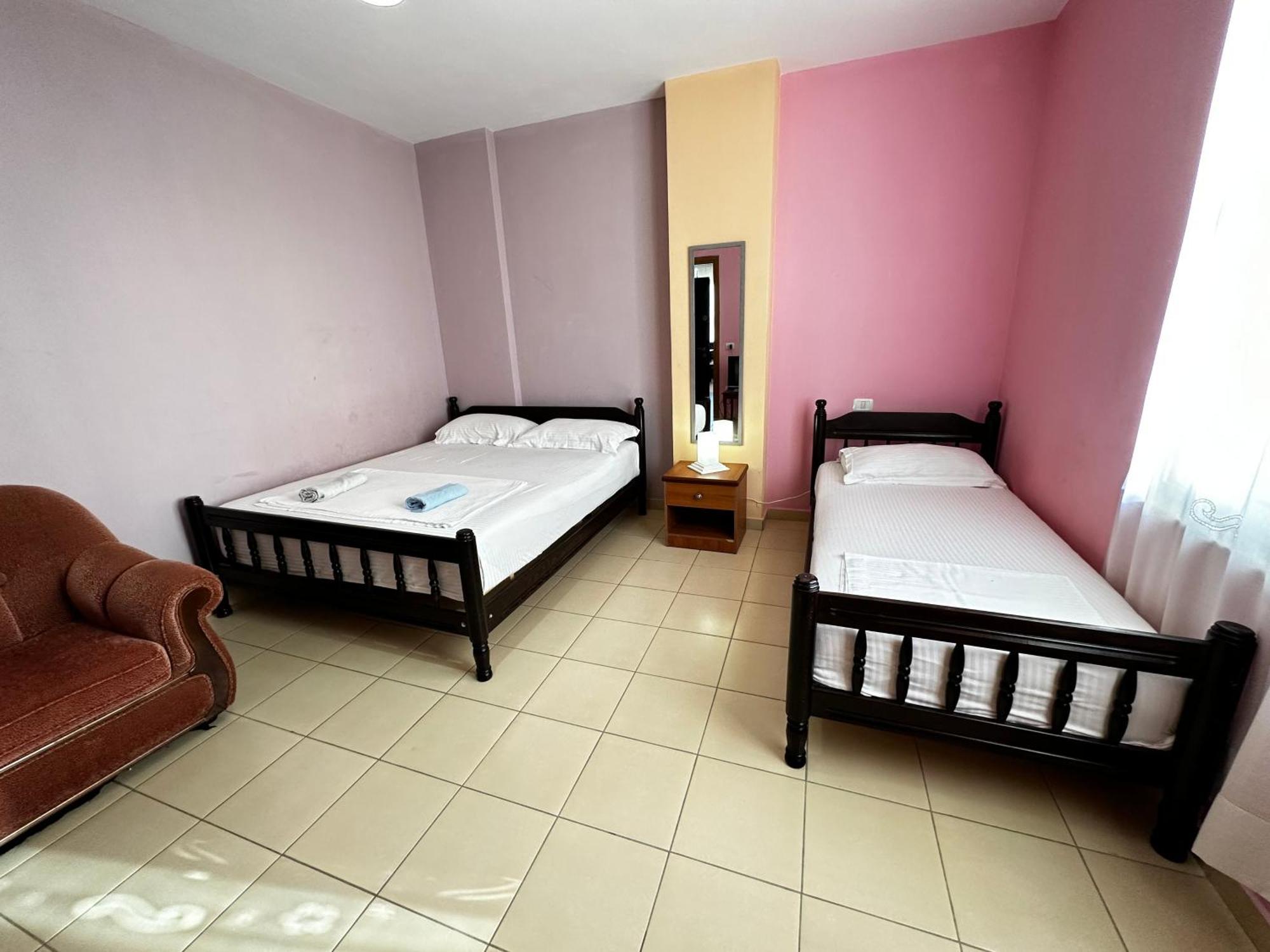 Romance Holiday Garden Inn Δυρράχιο Εξωτερικό φωτογραφία