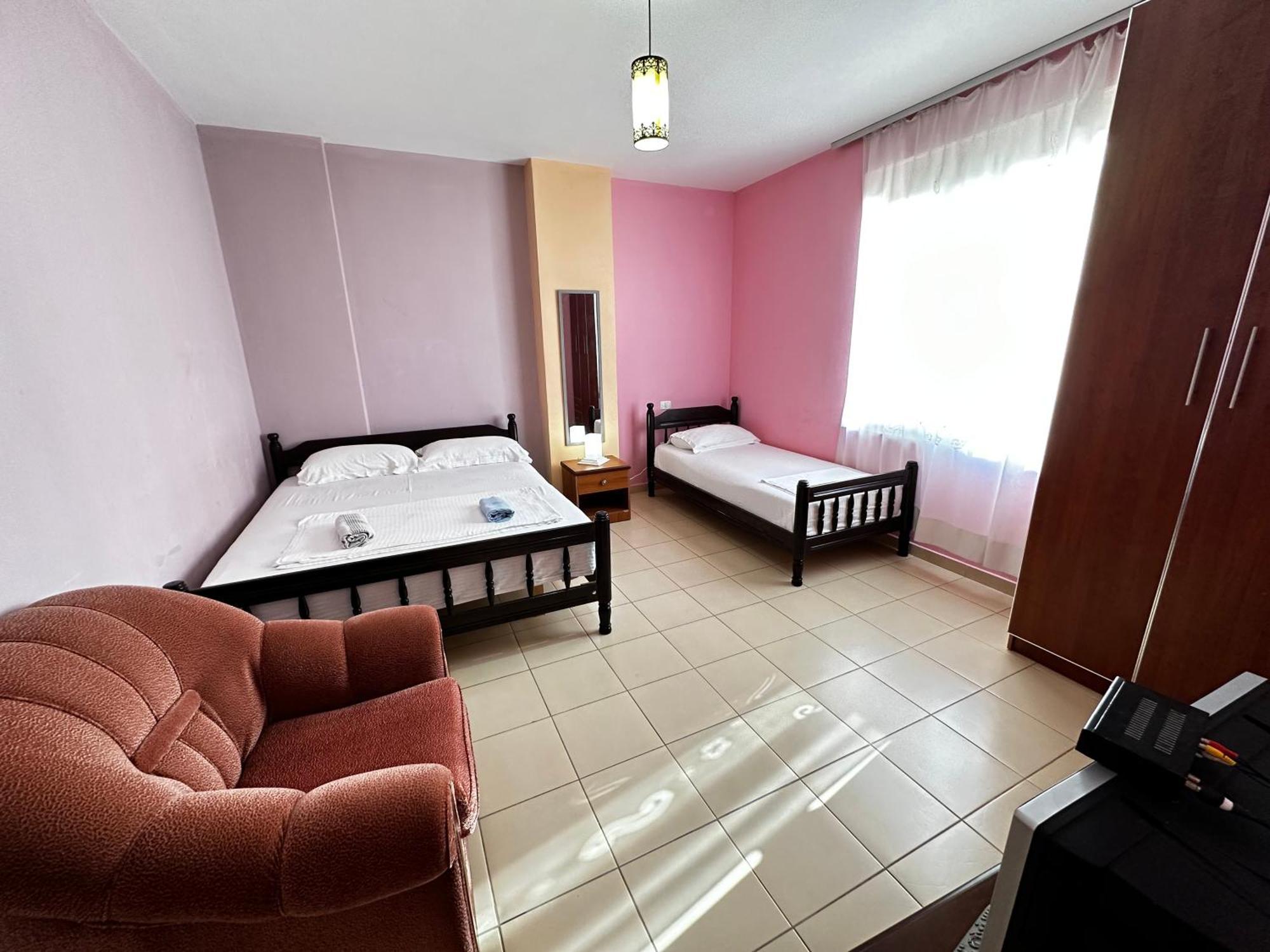 Romance Holiday Garden Inn Δυρράχιο Εξωτερικό φωτογραφία