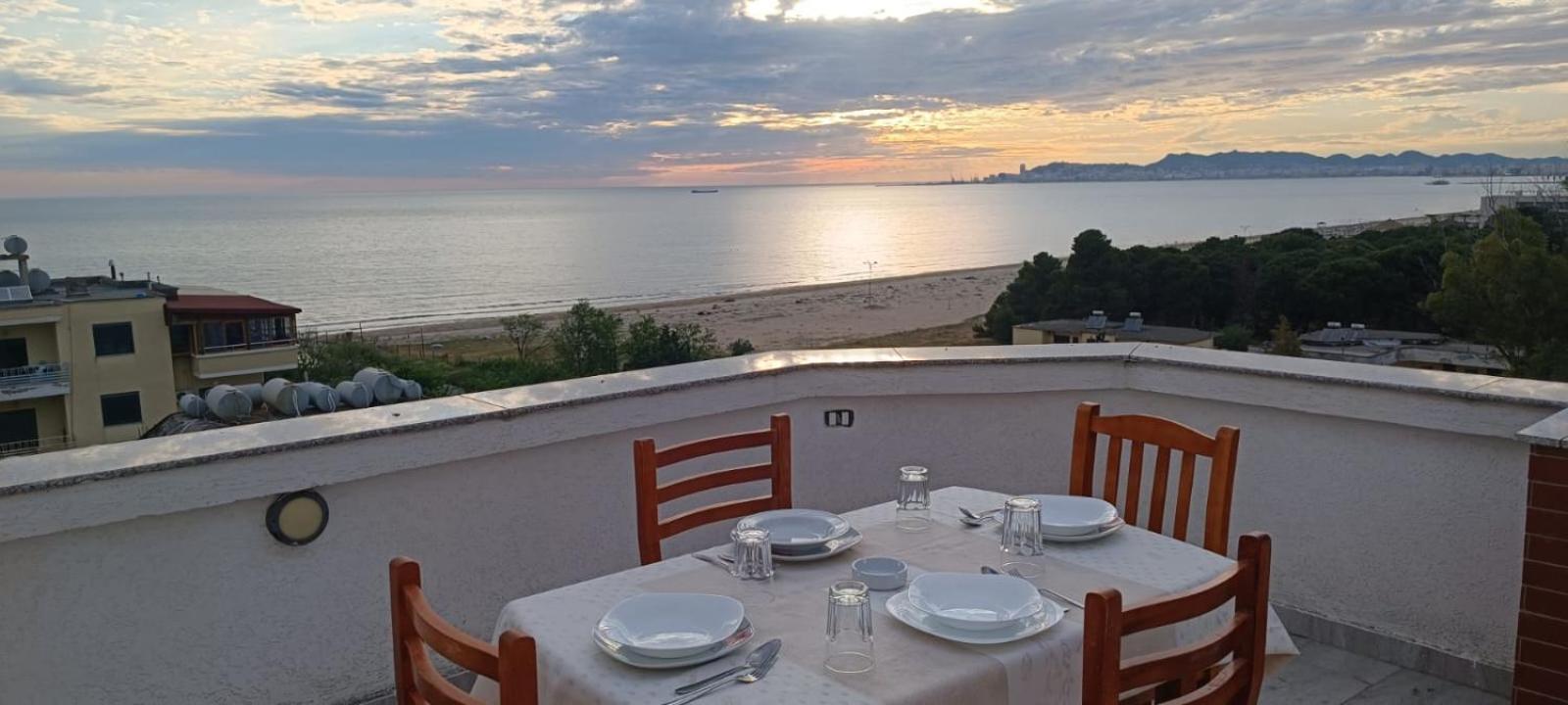 Romance Holiday Garden Inn Δυρράχιο Εξωτερικό φωτογραφία